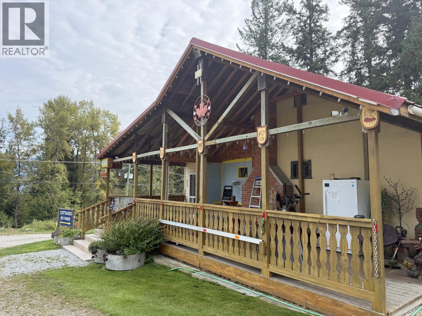6871 Trans Canada Highway NW