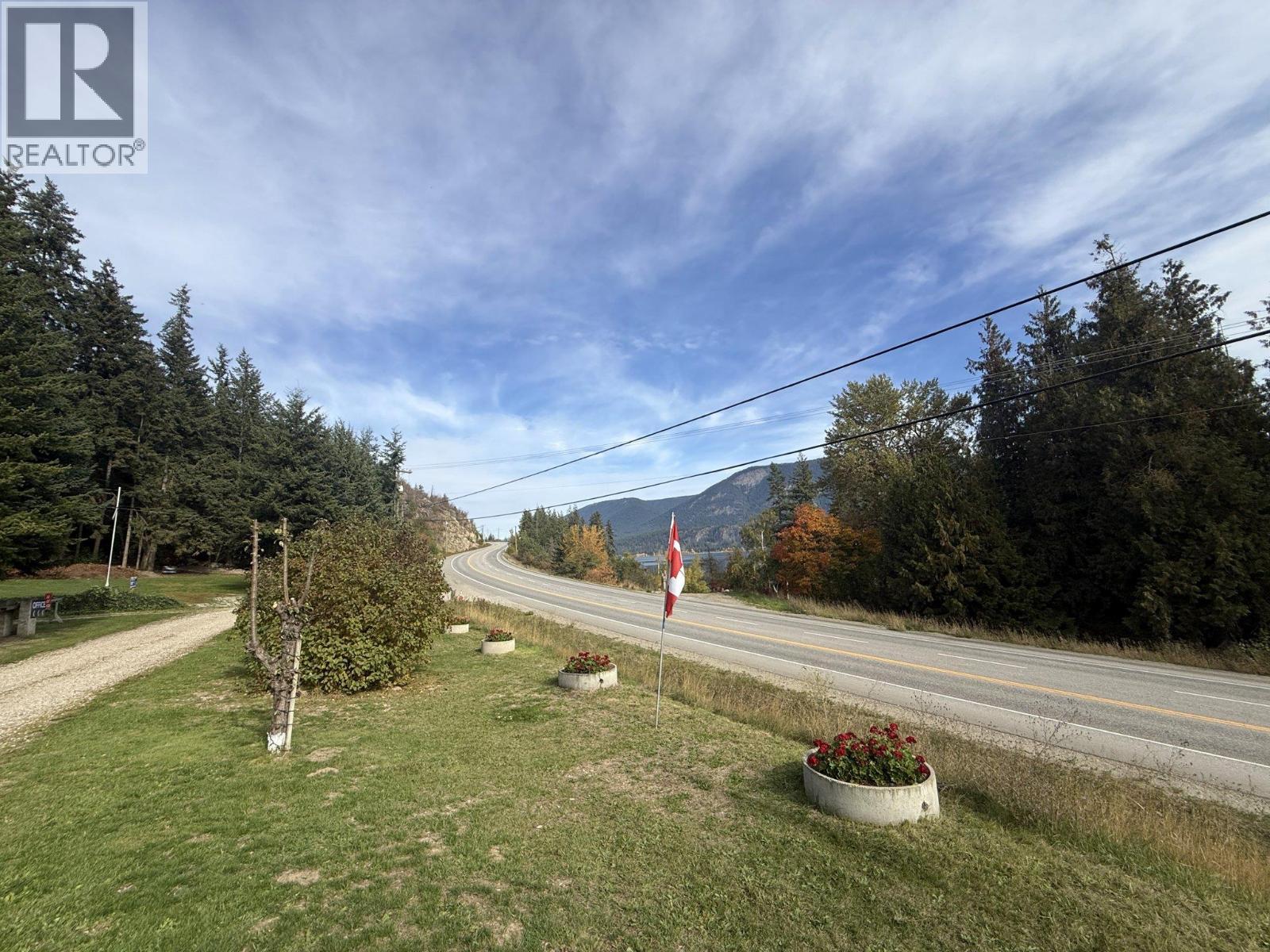 6871 Trans Canada Highway NW