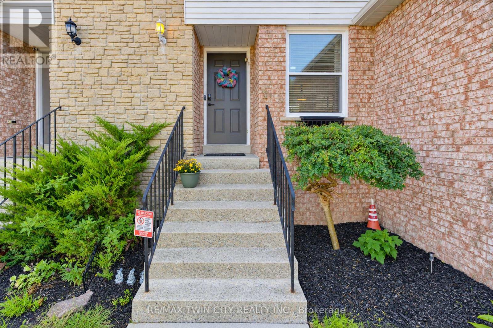 190 Nith River Way, North Dumfries, Ontario  N0B 1E0 - Photo 2 - X13873698