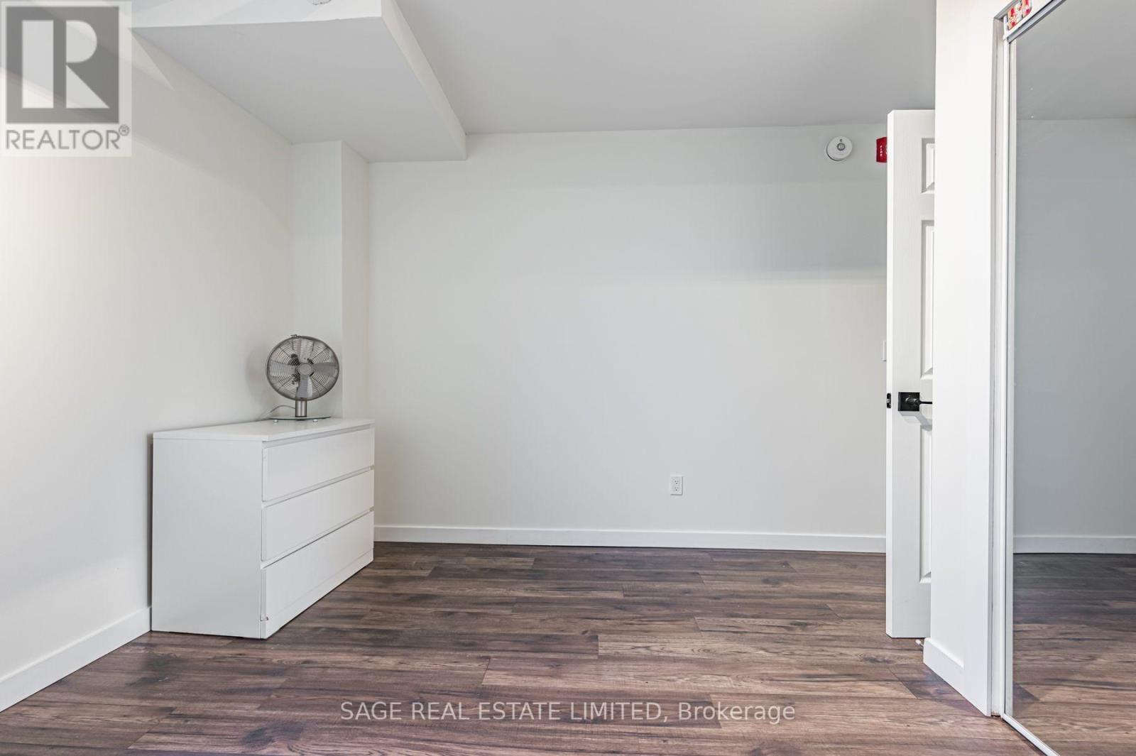 8 - 14 Cross Street, Hamilton, Ontario  L9H 2R4 - Photo 18 - X13873724