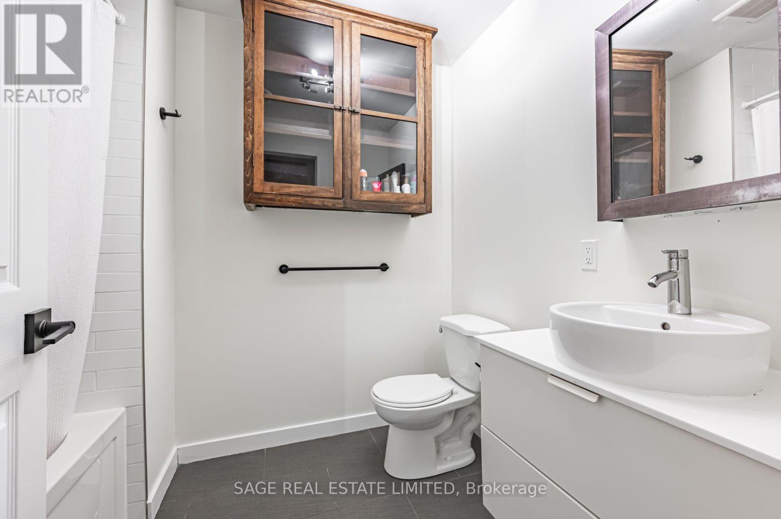 8 - 14 Cross Street, Hamilton, Ontario  L9H 2R4 - Photo 24 - X13873724