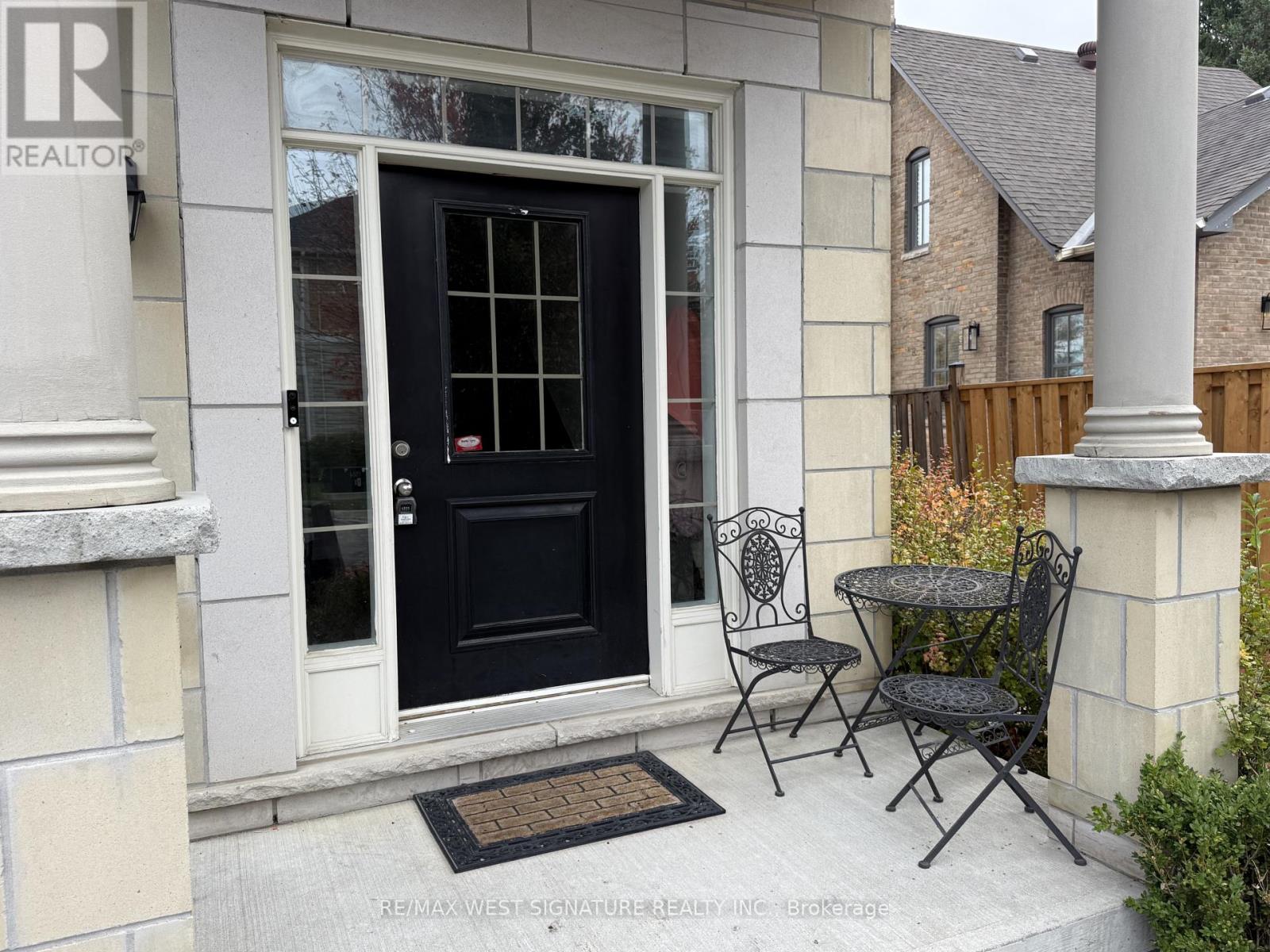 31 Caliber Court, King, Ontario  L0G 1N0 - Photo 2 - N13873270