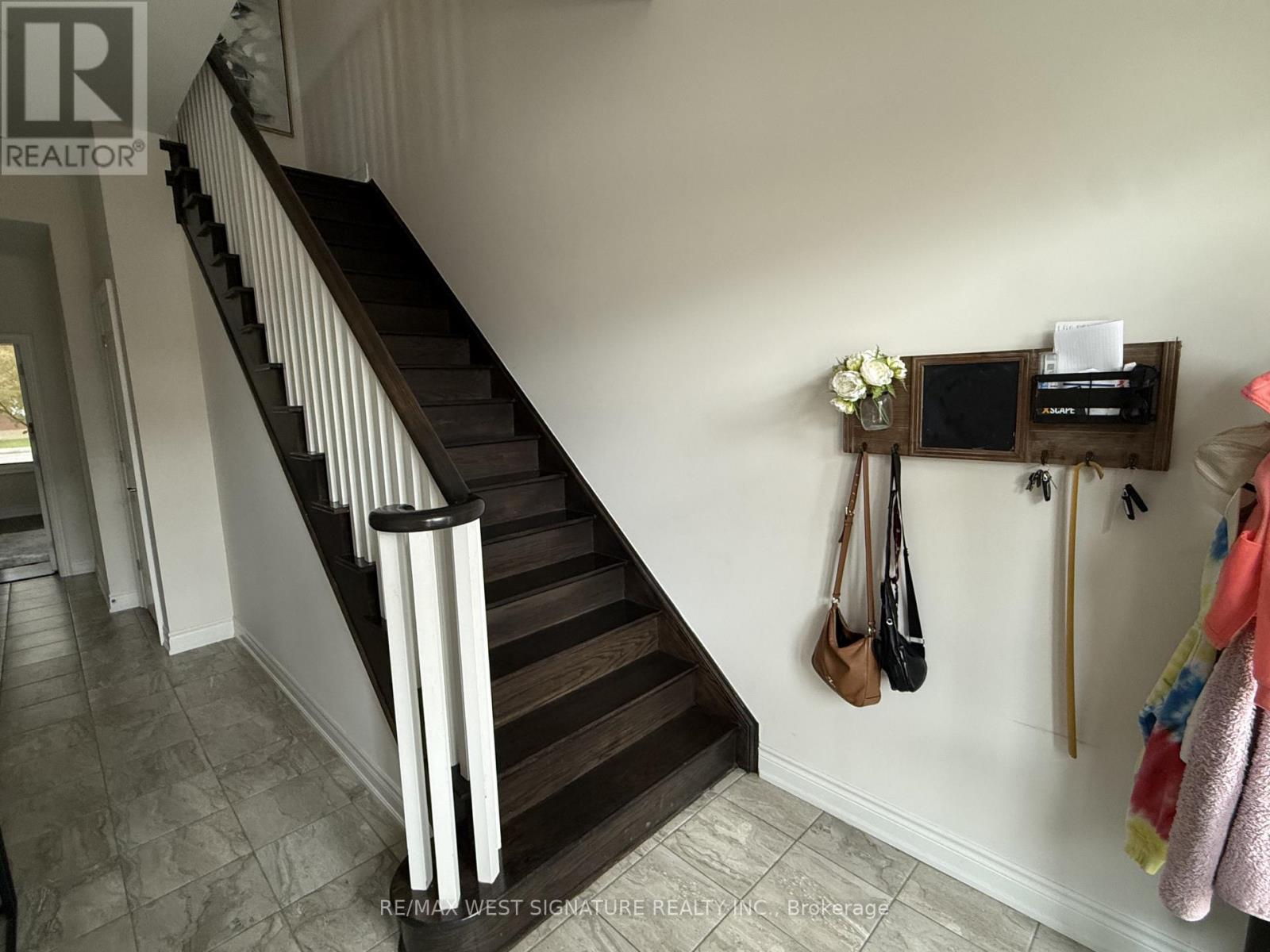 31 Caliber Court, King, Ontario  L0G 1N0 - Photo 4 - N13873270