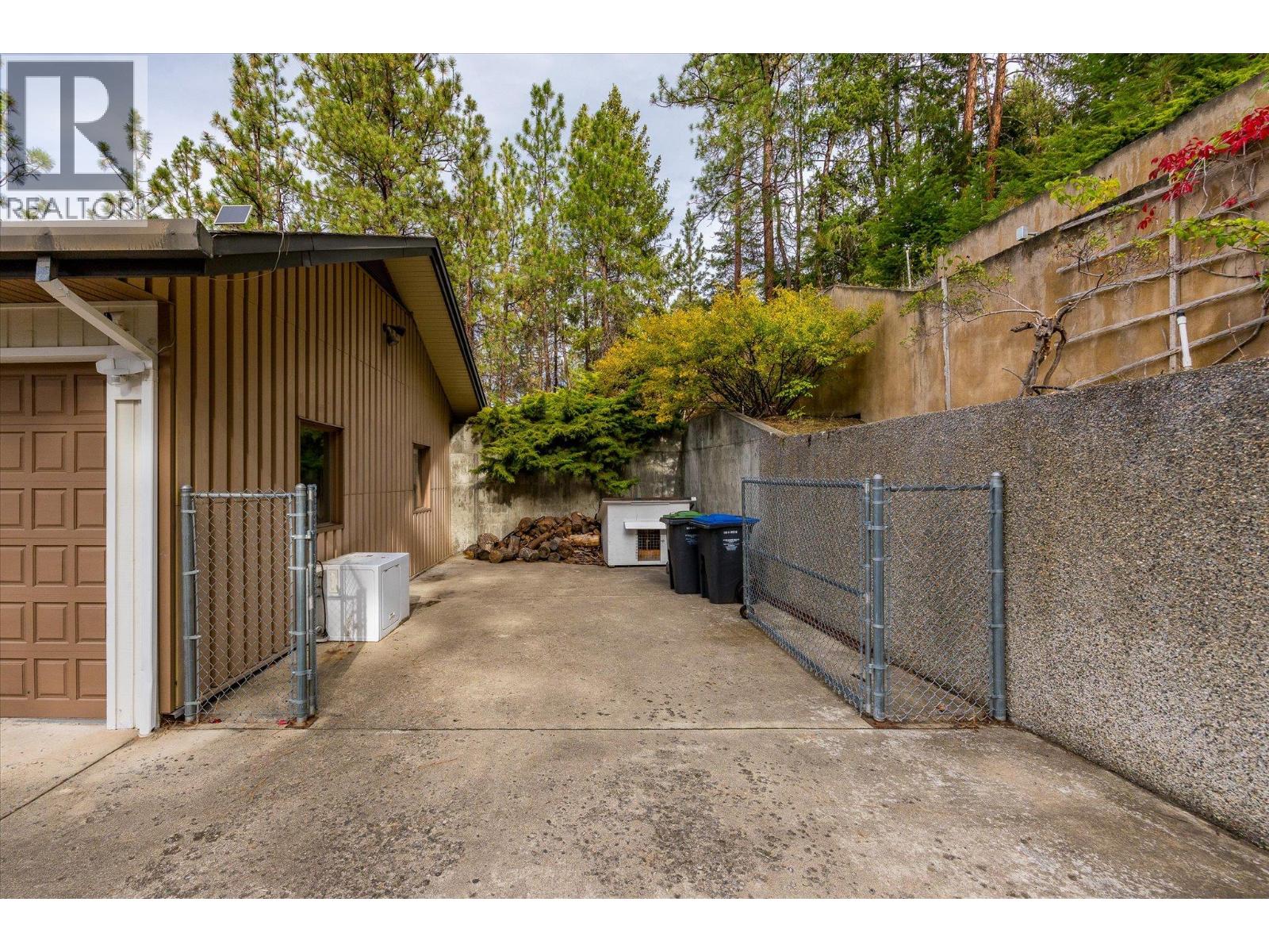 1045 Bartholomew Court, Kelowna, British Columbia  V1W 4N2 - Photo 80 - 10397779