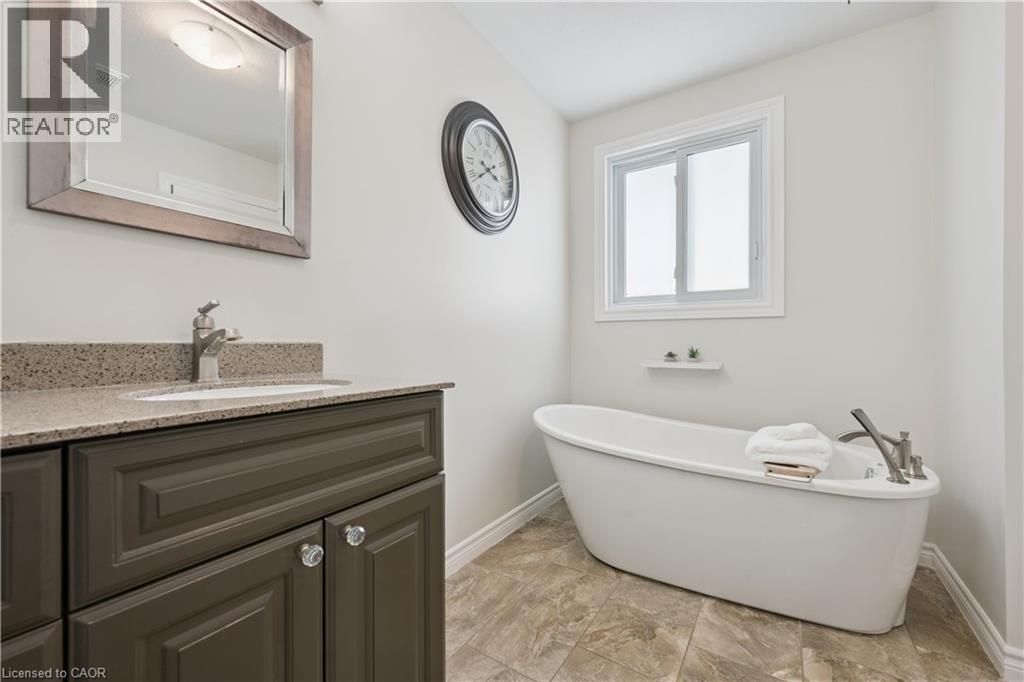 258 Dearborn Boulevard, Waterloo, Ontario  N2J 4Y6 - Photo 27 - 40868847