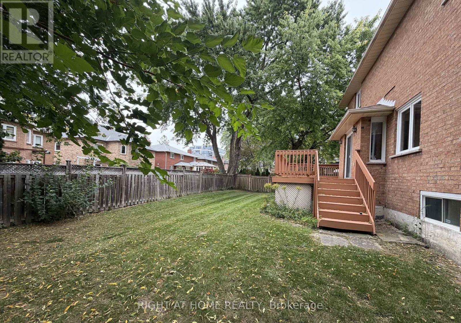 17 Piccadilly Road, Richmond Hill, Ontario L4B 1S5 - Photo 36 - N13842190