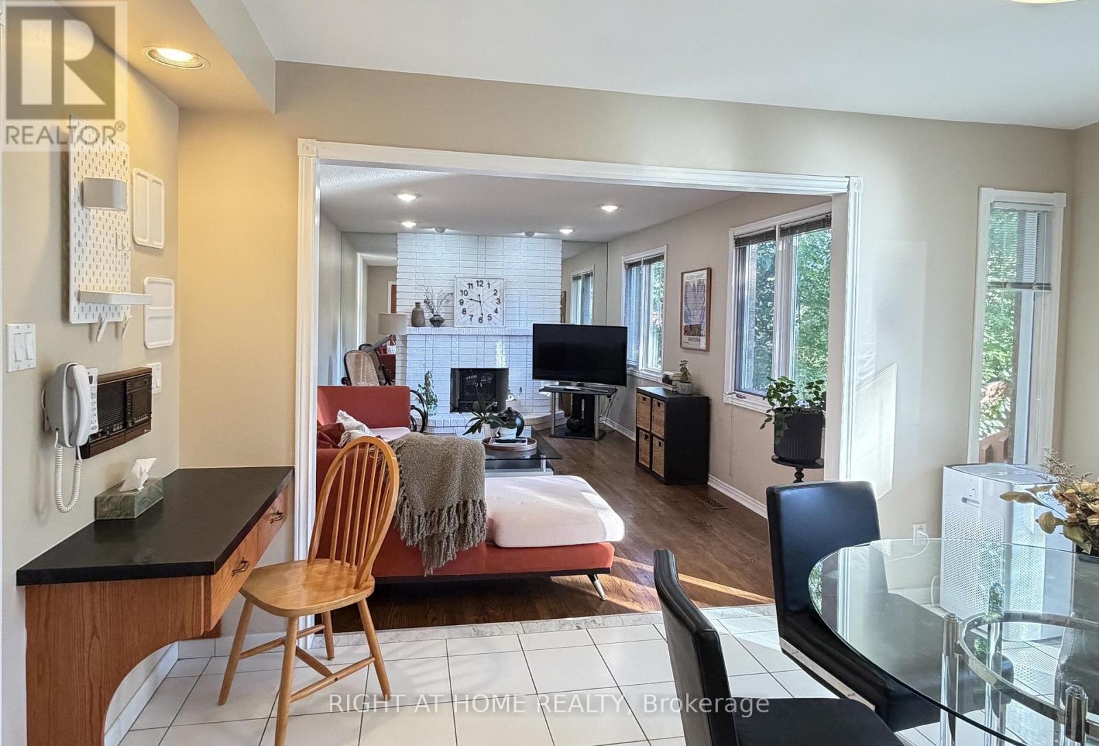 17 Piccadilly Road, Richmond Hill, Ontario L4B 1S5 - Photo 12 - N13842190
