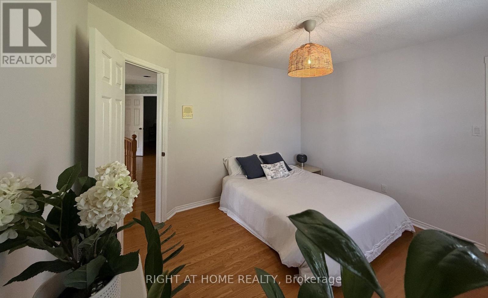 17 Piccadilly Road, Richmond Hill, Ontario L4B 1S5 - Photo 25 - N13842190