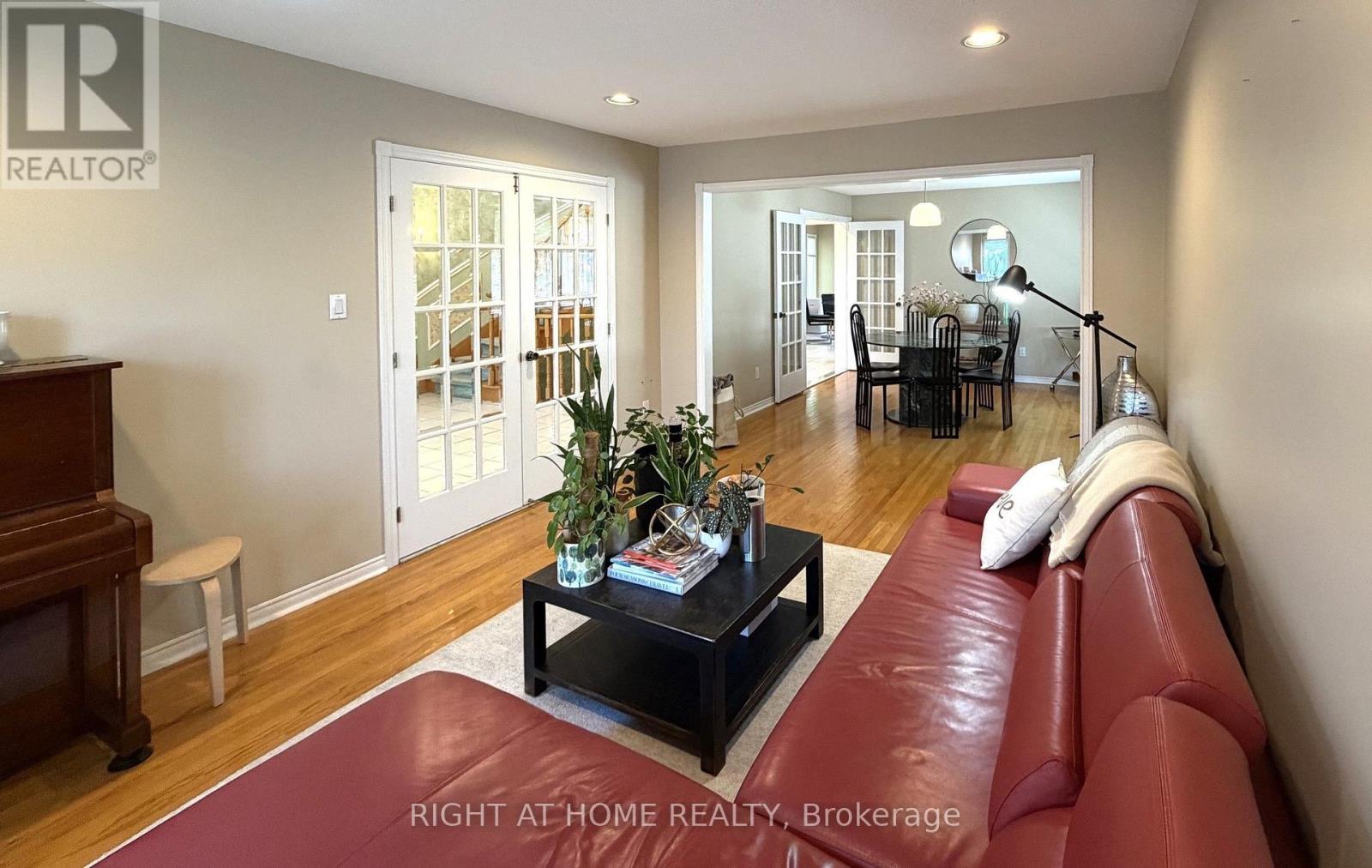 17 Piccadilly Road, Richmond Hill, Ontario L4B 1S5 - Photo 5 - N13842190