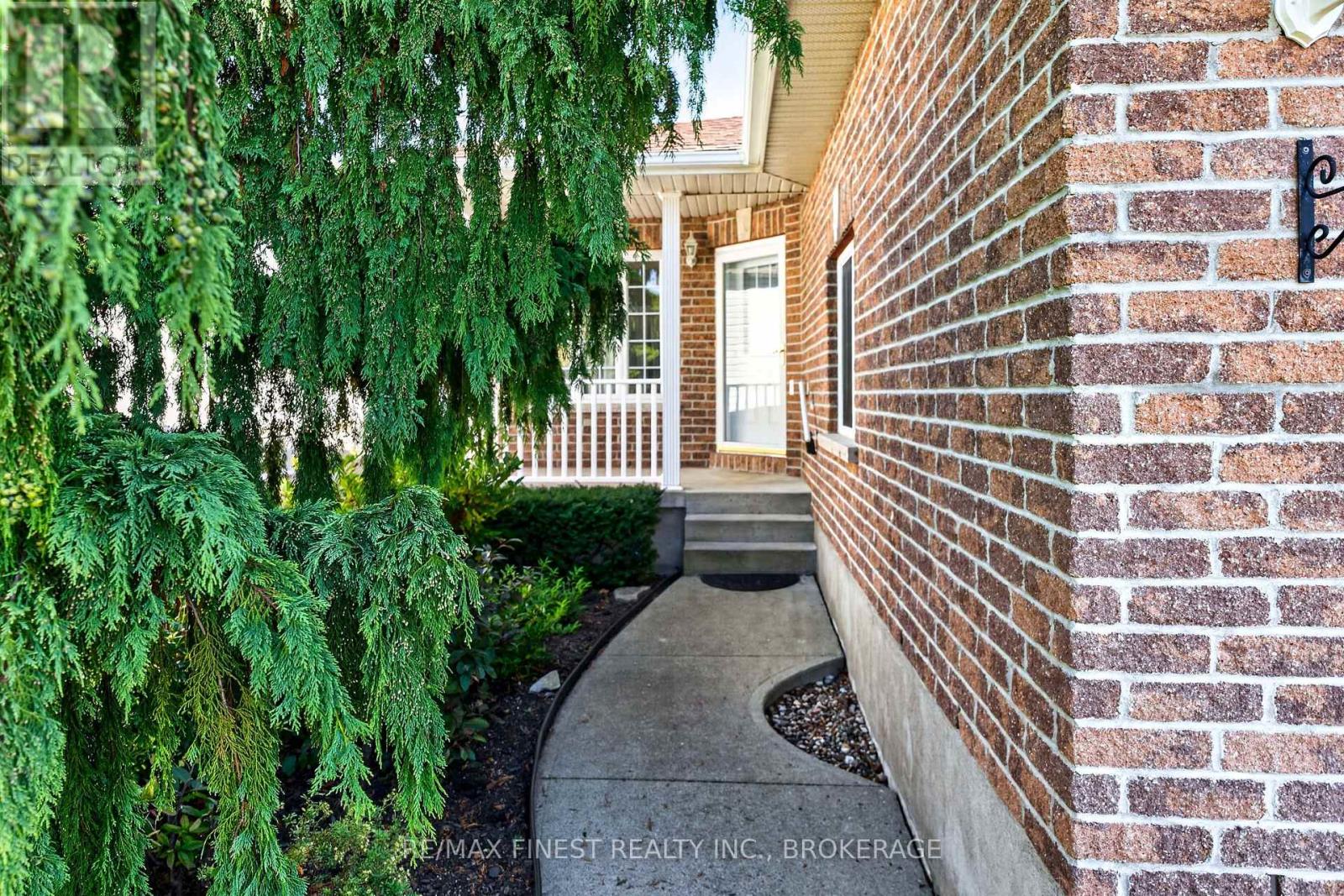 145 Macdougall Drive, Loyalist, Ontario  K7N 0A2 - Photo 3 - X13872436