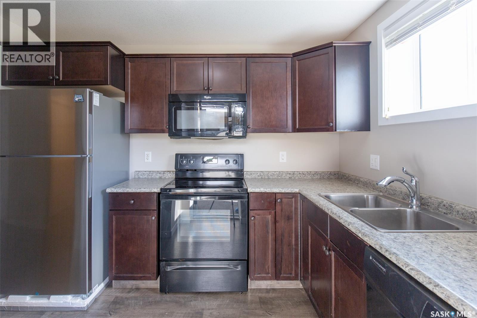60 5004 James Hill Road, Regina, Saskatchewan  S4W 0E8 - Photo 7 - SK050606