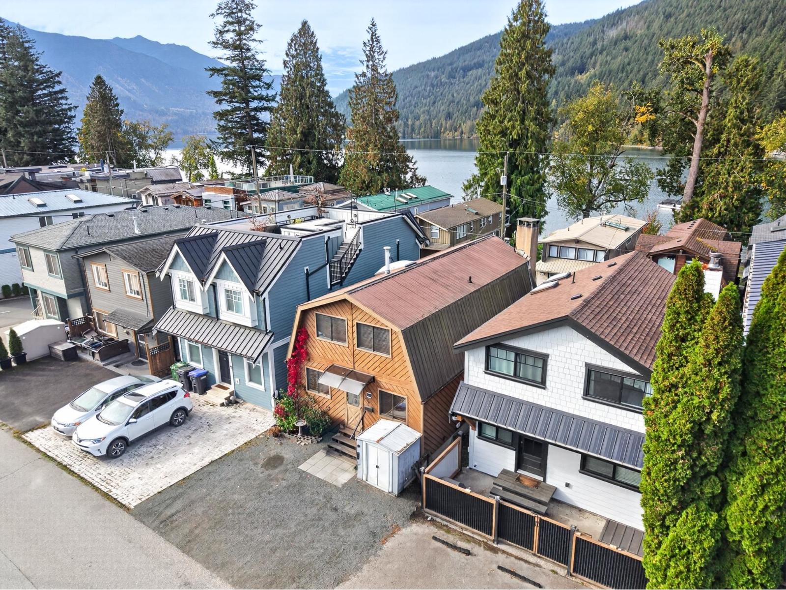 216 FIRST AVENUE|Cultus Lake North