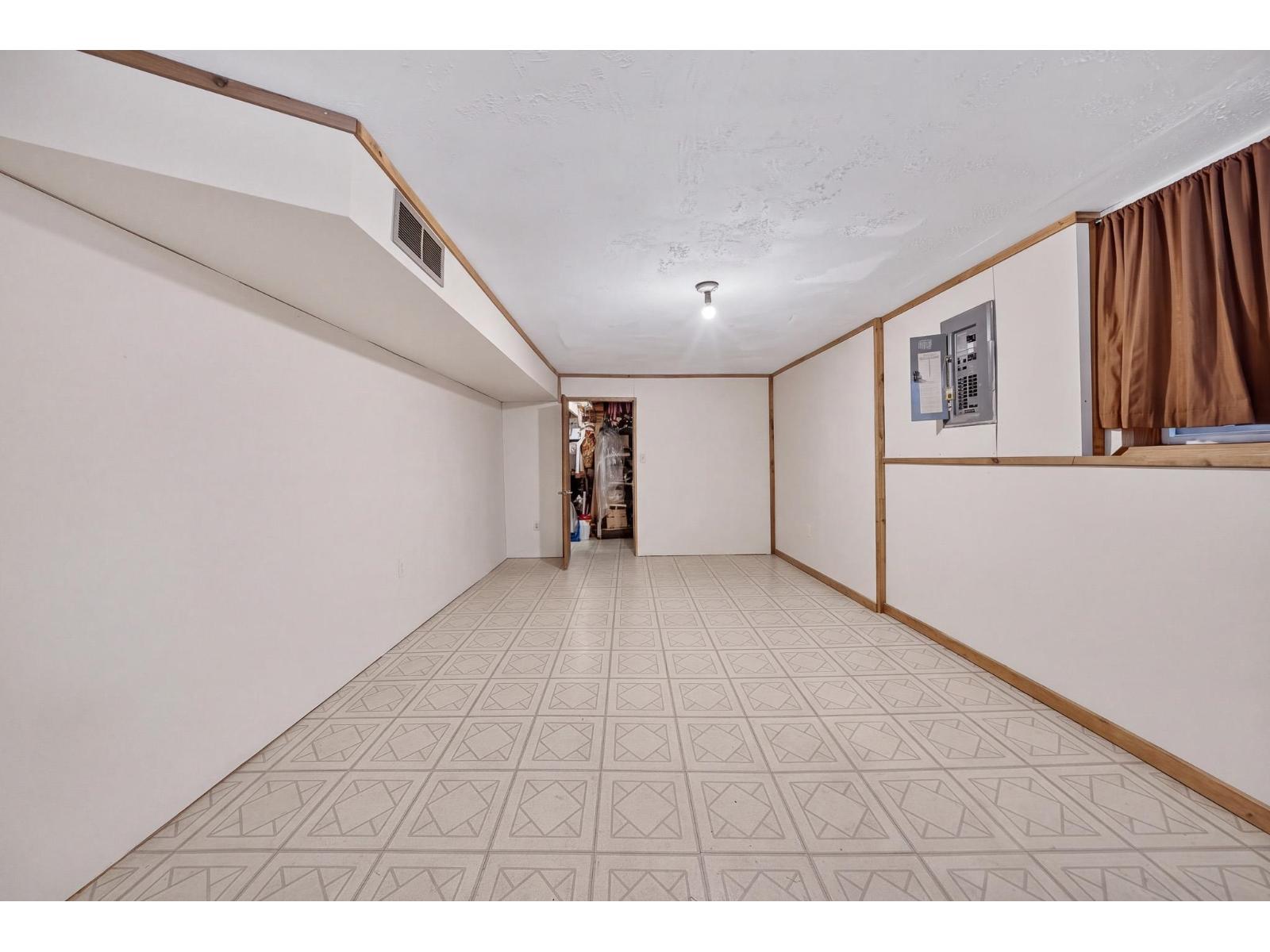 216 FIRST AVENUE|Cultus Lake North