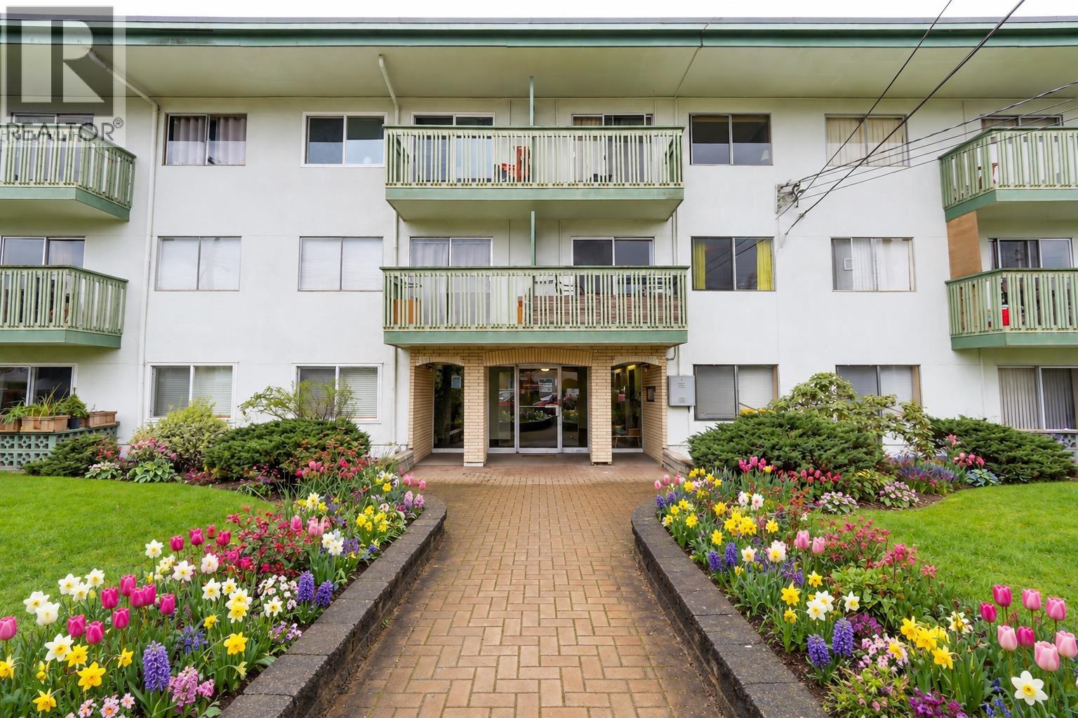 207 36 E 14TH AVENUE, Vancouver, British Columbia