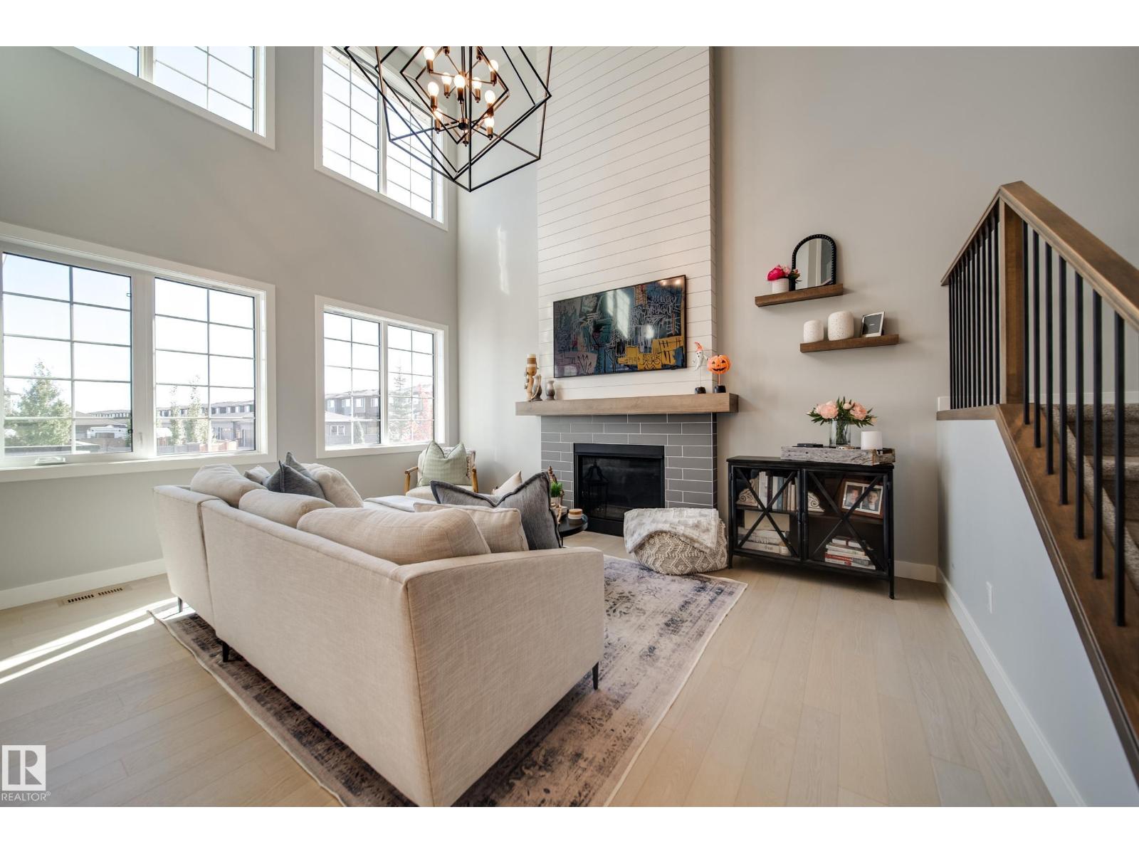 6843 KNOX LO SW