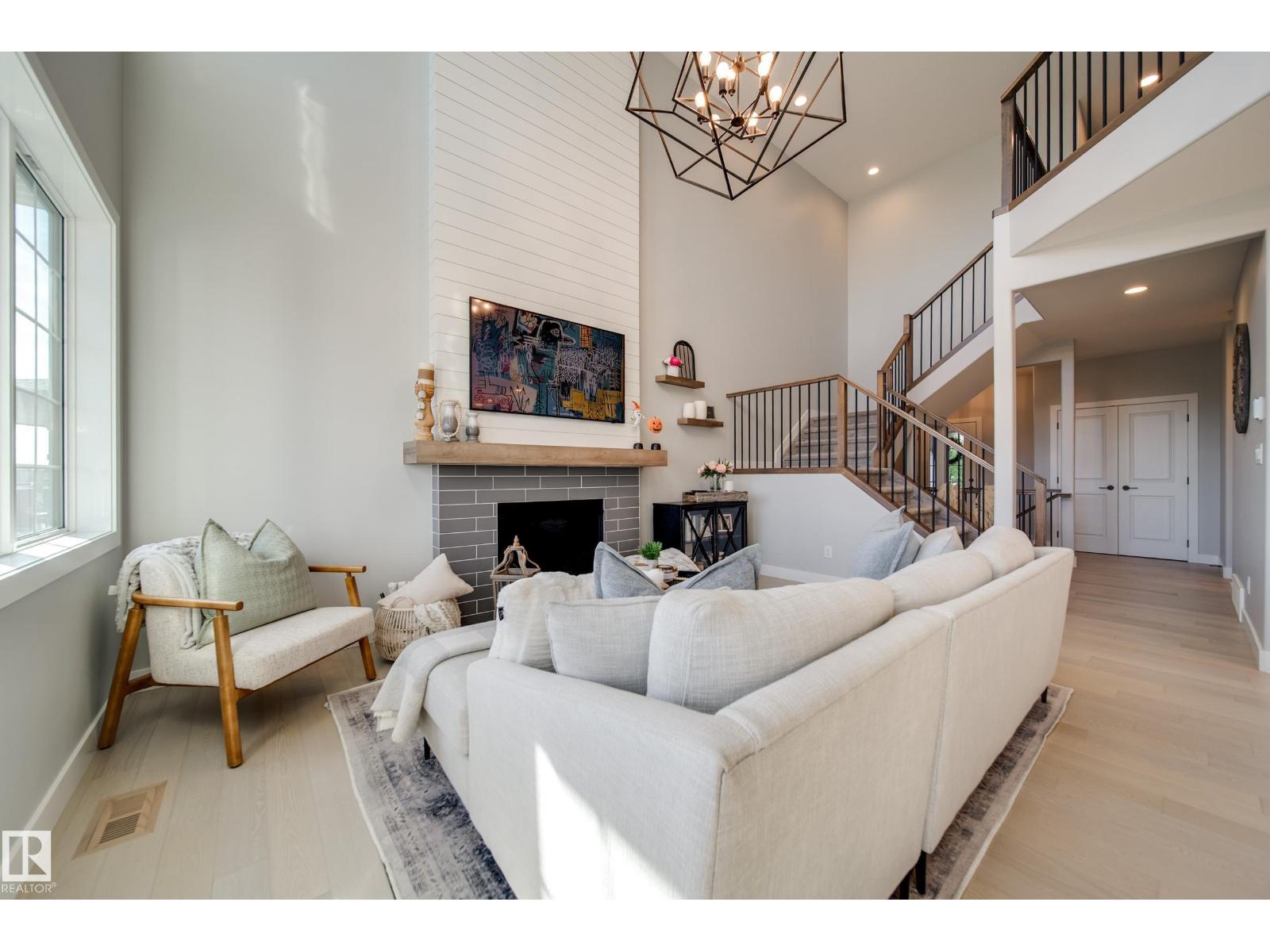 6843 KNOX LO SW
