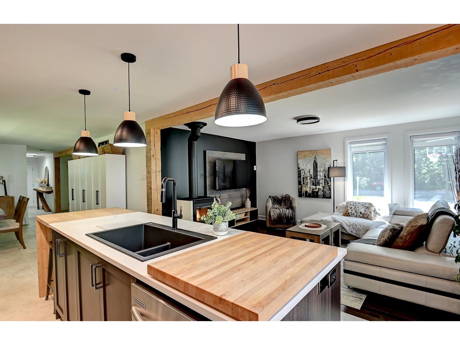 3981 Rue Fortier Rawdon Quebec Canada J0K1S0 3