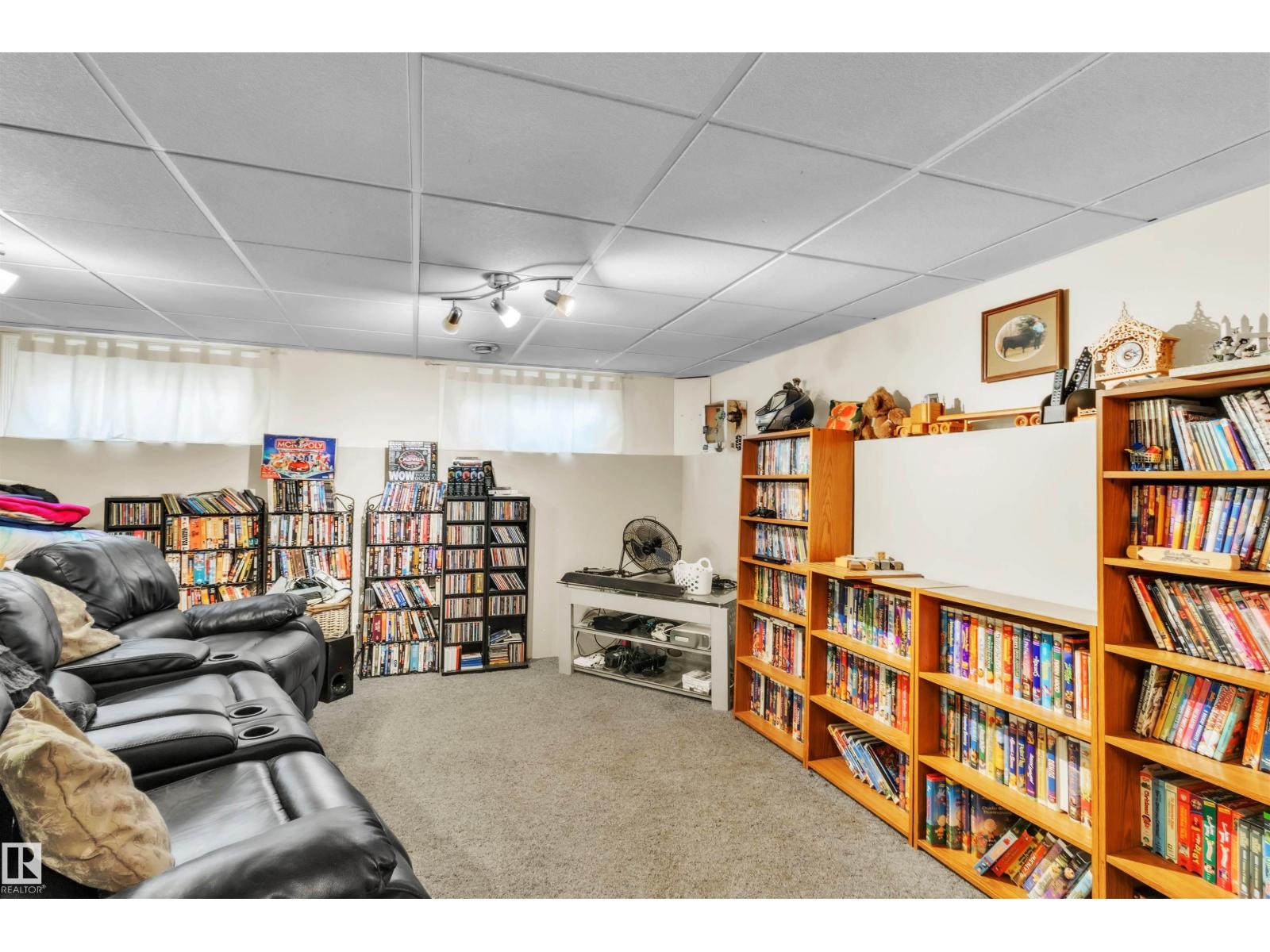 76 GARIEPY CR NW