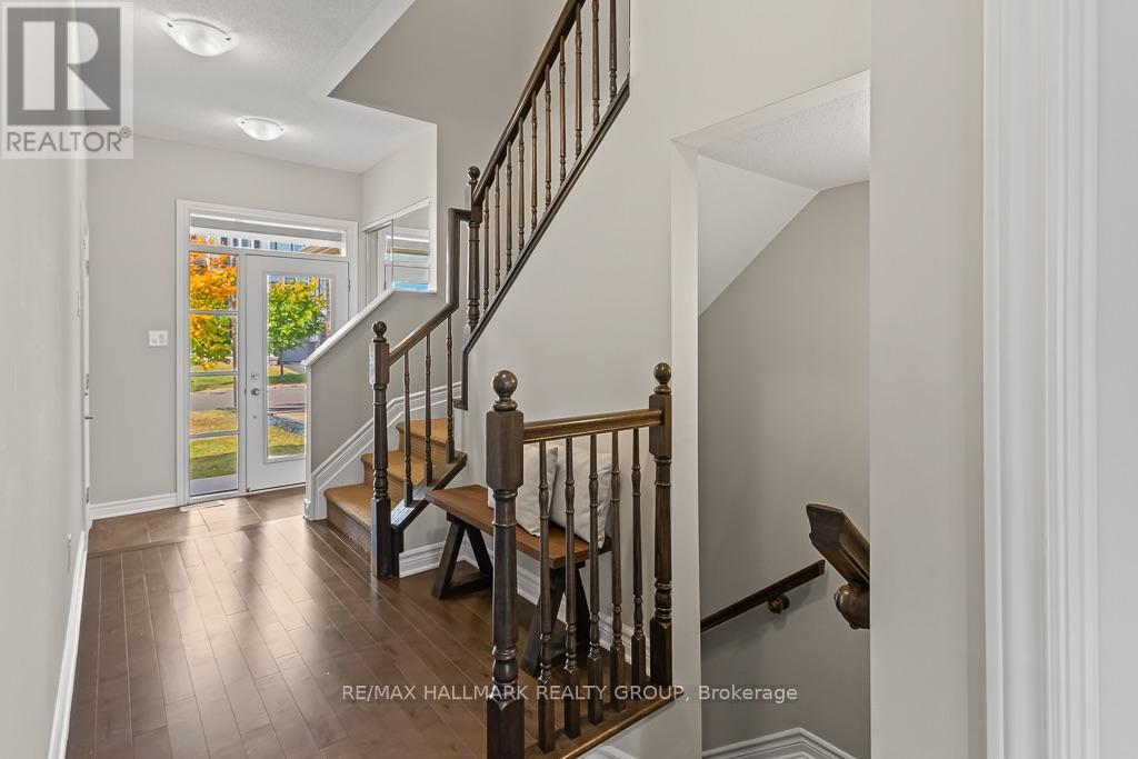 523 Thimbleberry Row, Ottawa, Ontario  K4A 1C2 - Photo 4 - X13870580