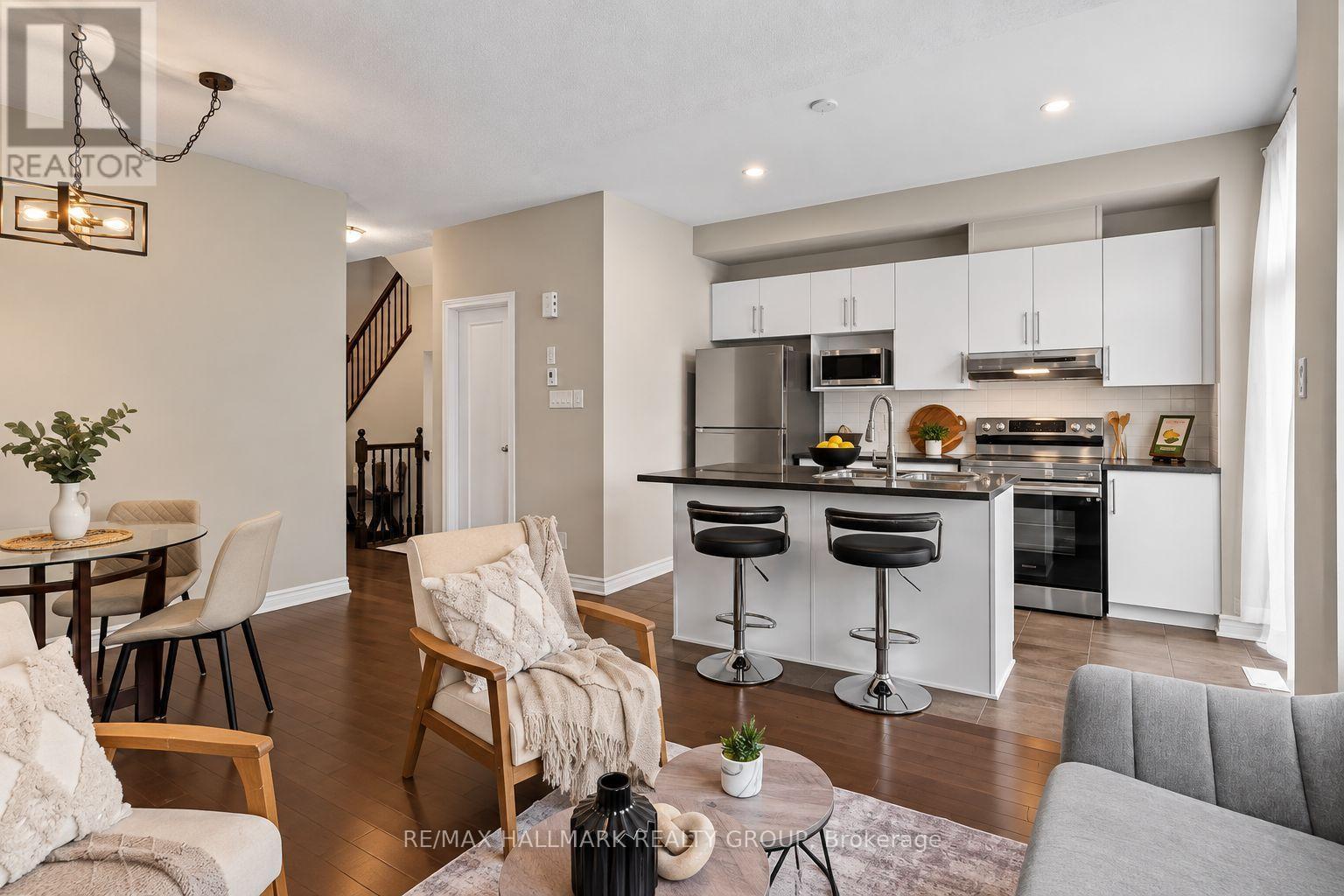 523 Thimbleberry Row, Ottawa, Ontario  K4A 1C2 - Photo 5 - X13870580