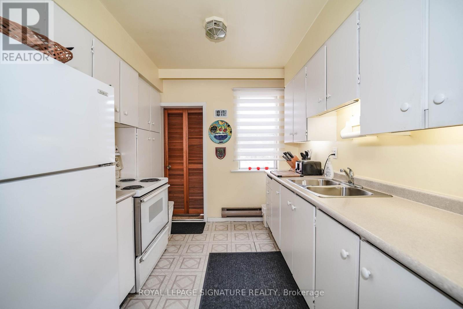 1004 Kingston Road, Toronto, Ontario  M4E 1T2 - Photo 19 - E13873796