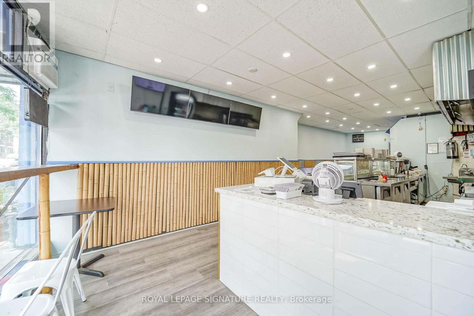 1004 Kingston Road, Toronto, Ontario  M4E 1T2 - Photo 2 - E13873796