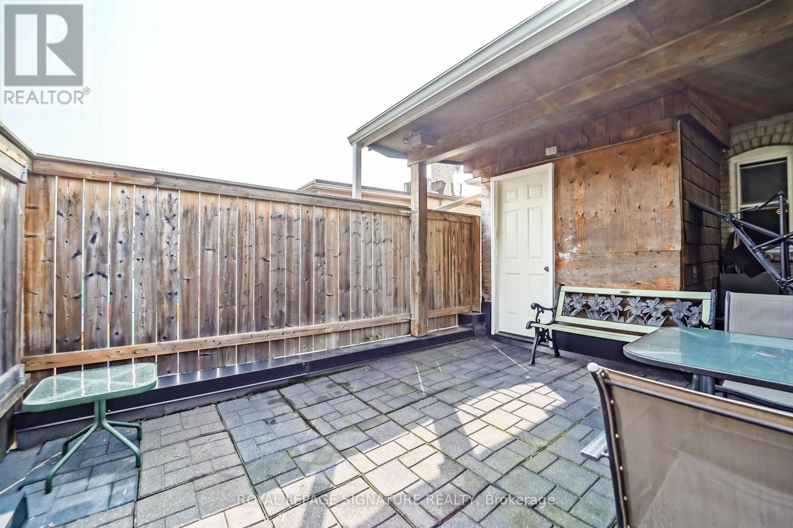 1004 Kingston Road, Toronto, Ontario  M4E 1T2 - Photo 25 - E13873796
