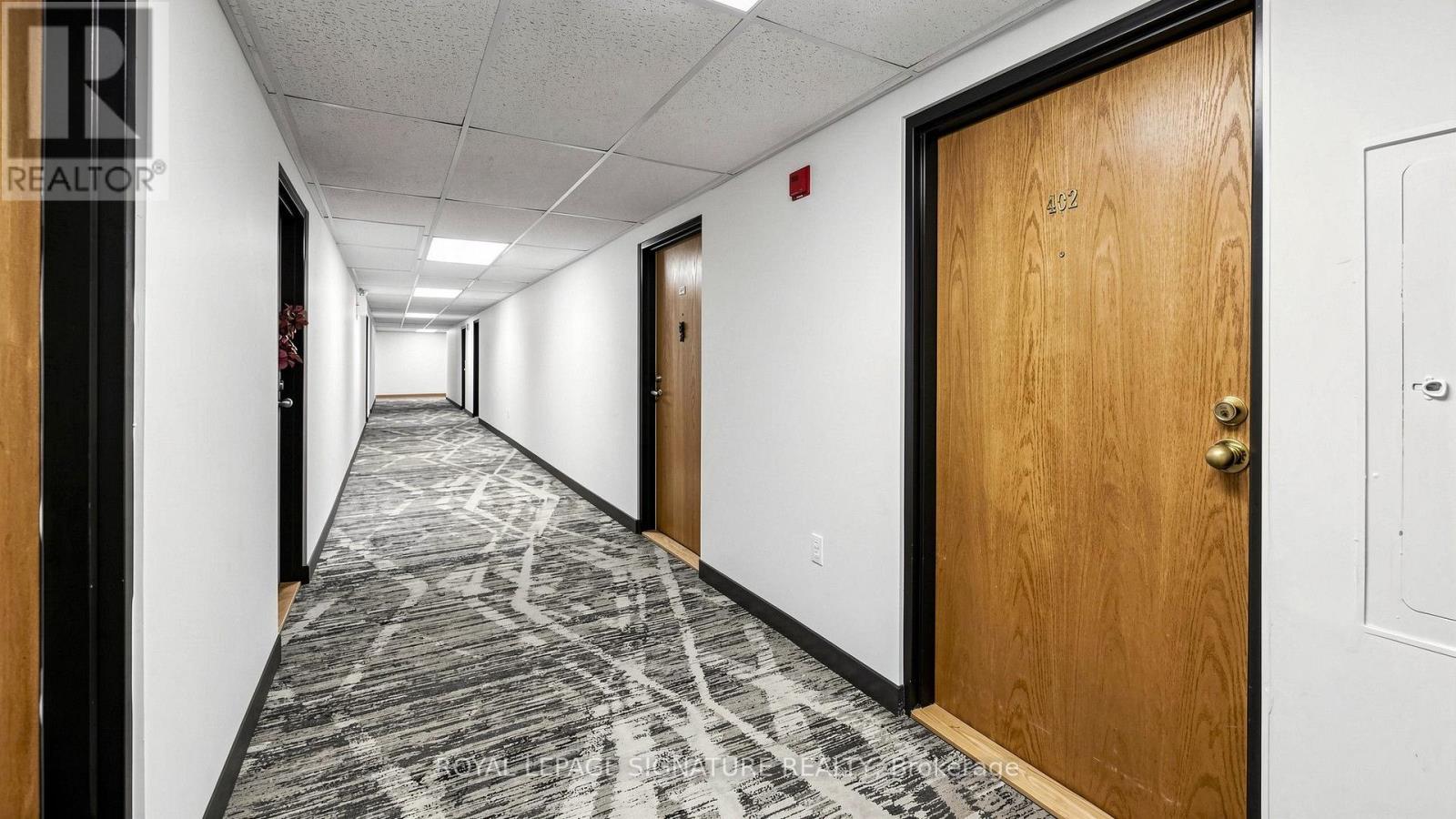402 - 454 Centre Street S, Oshawa (Central), Ontario  L1H 4C2 - Photo 3 - E13873876