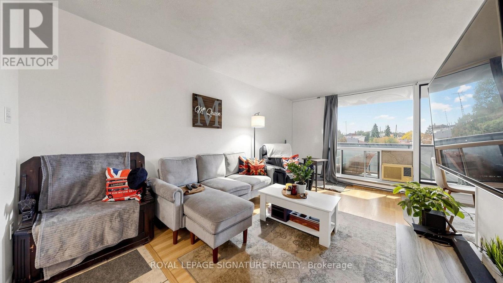 402 - 454 Centre Street S, Oshawa (Central), Ontario  L1H 4C2 - Photo 4 - E13873876