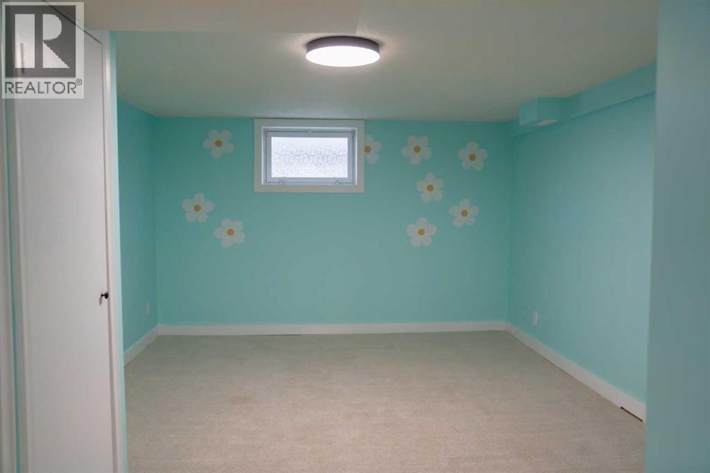 125 Douglas Drive