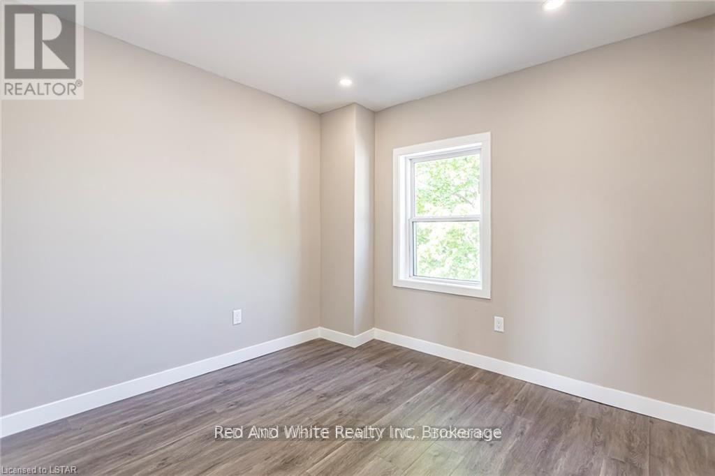 2 Upper - 279 William Street, London East, Ontario N6B 3C2 - Photo 14 - X13873906