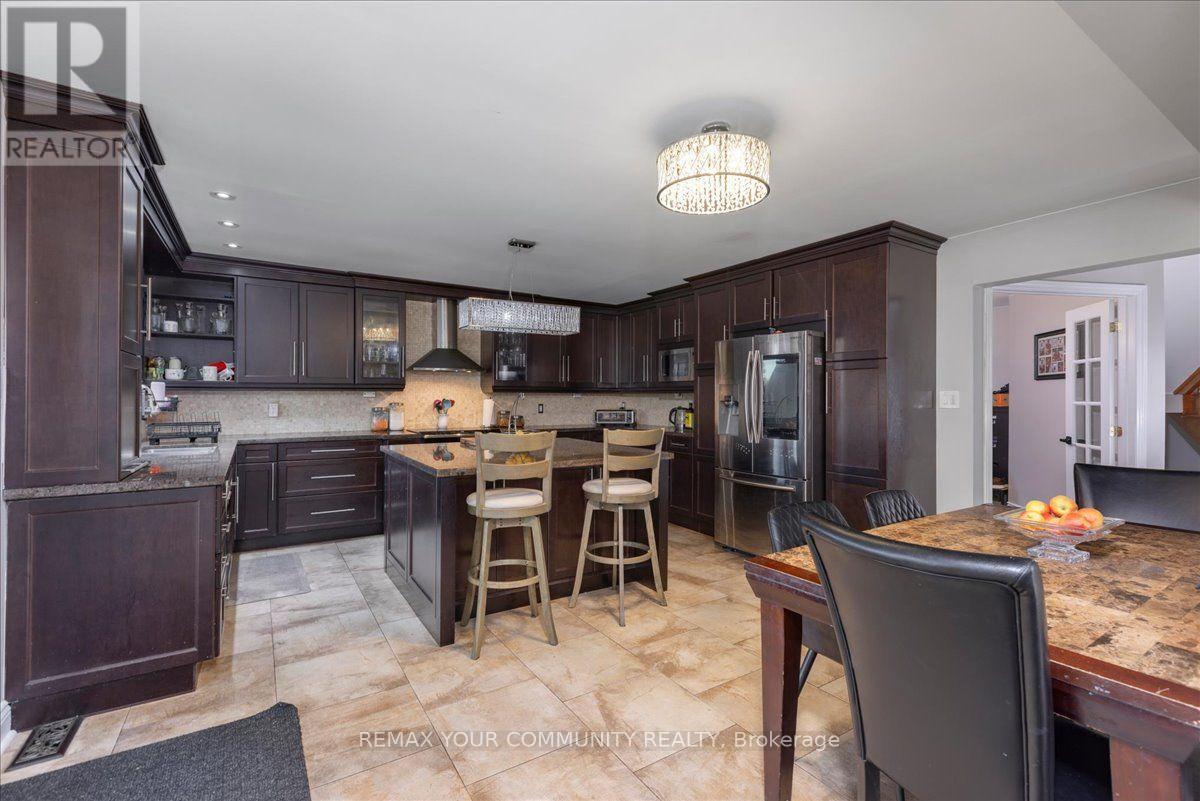 76 Riverglen Drive, Georgina, Ontario  L4P 2R1 - Photo 14 - N13873956