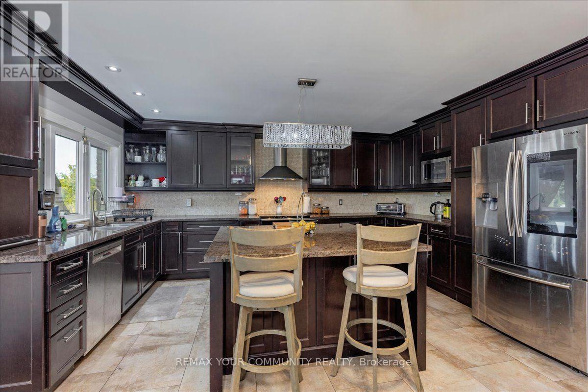 76 Riverglen Drive, Georgina, Ontario  L4P 2R1 - Photo 15 - N13873956