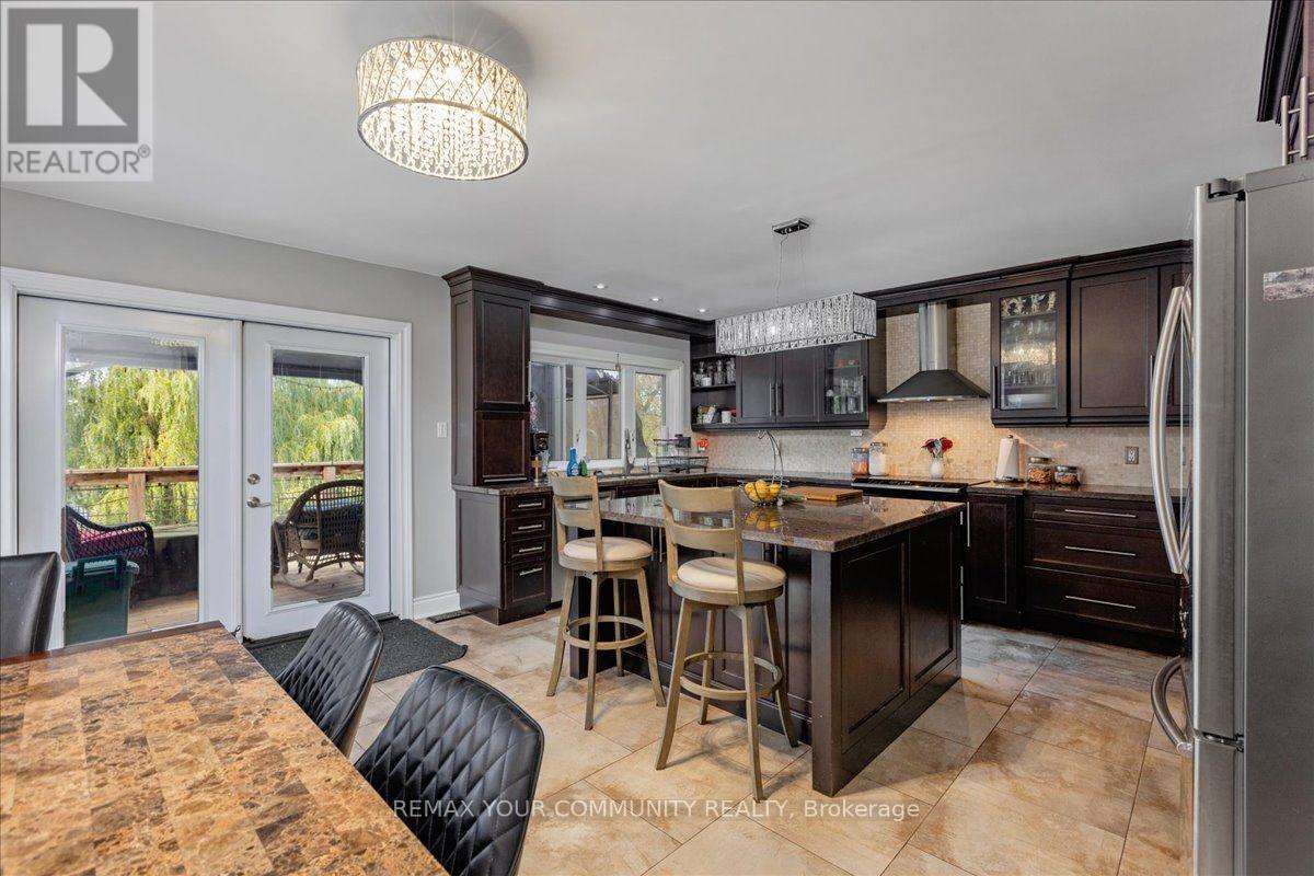 76 Riverglen Drive, Georgina, Ontario  L4P 2R1 - Photo 17 - N13873956