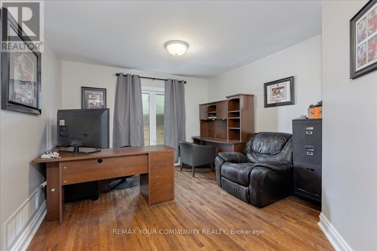 76 Riverglen Drive, Georgina, Ontario  L4P 2R1 - Photo 20 - N13873956