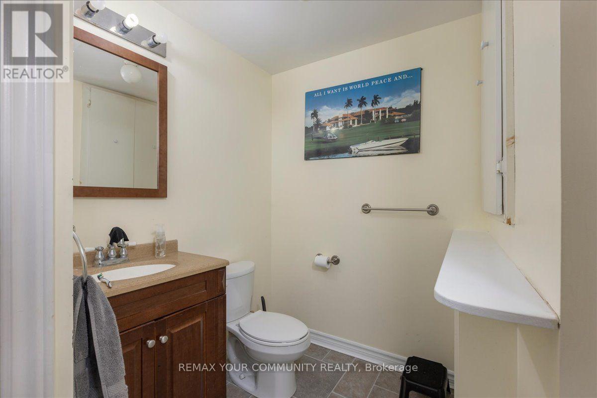 76 Riverglen Drive, Georgina, Ontario  L4P 2R1 - Photo 33 - N13873956