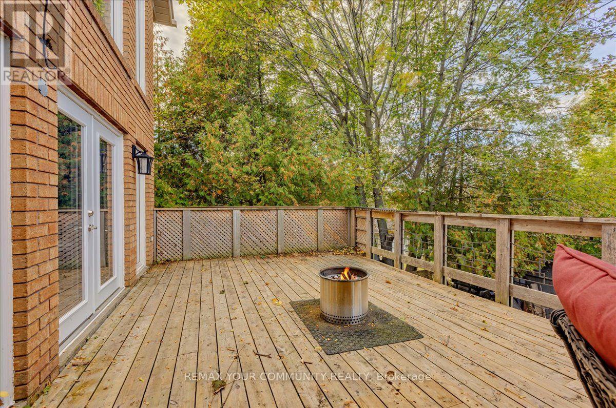 76 Riverglen Drive, Georgina, Ontario  L4P 2R1 - Photo 35 - N13873956