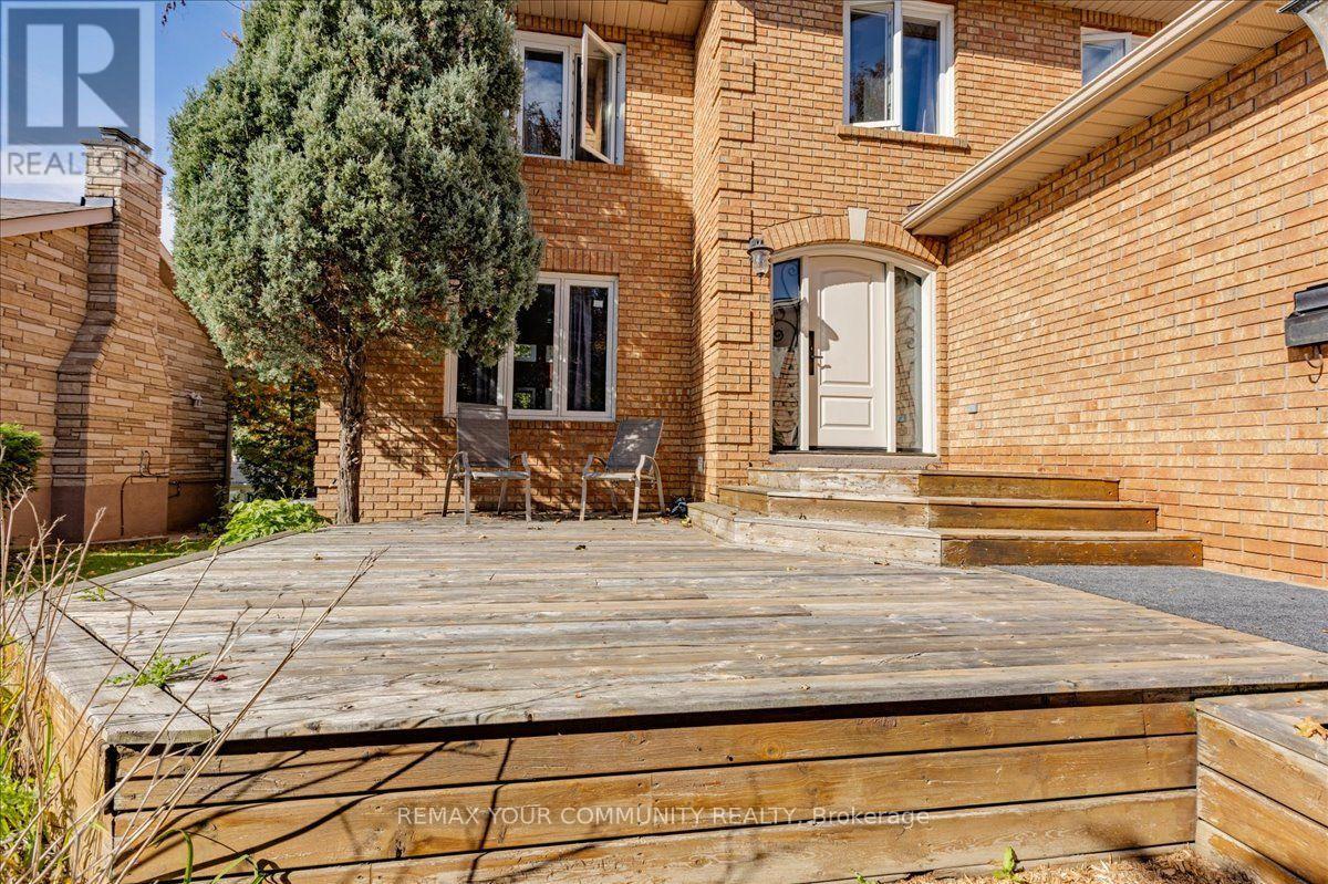 76 Riverglen Drive, Georgina, Ontario  L4P 2R1 - Photo 4 - N13873956