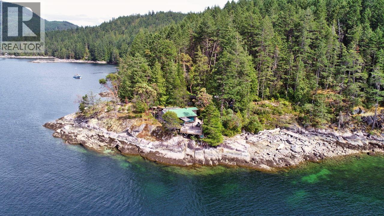 6894 Blueberry Point, Nelson Island, British Columbia  V0P 1V0 - Photo 2 - R3173507