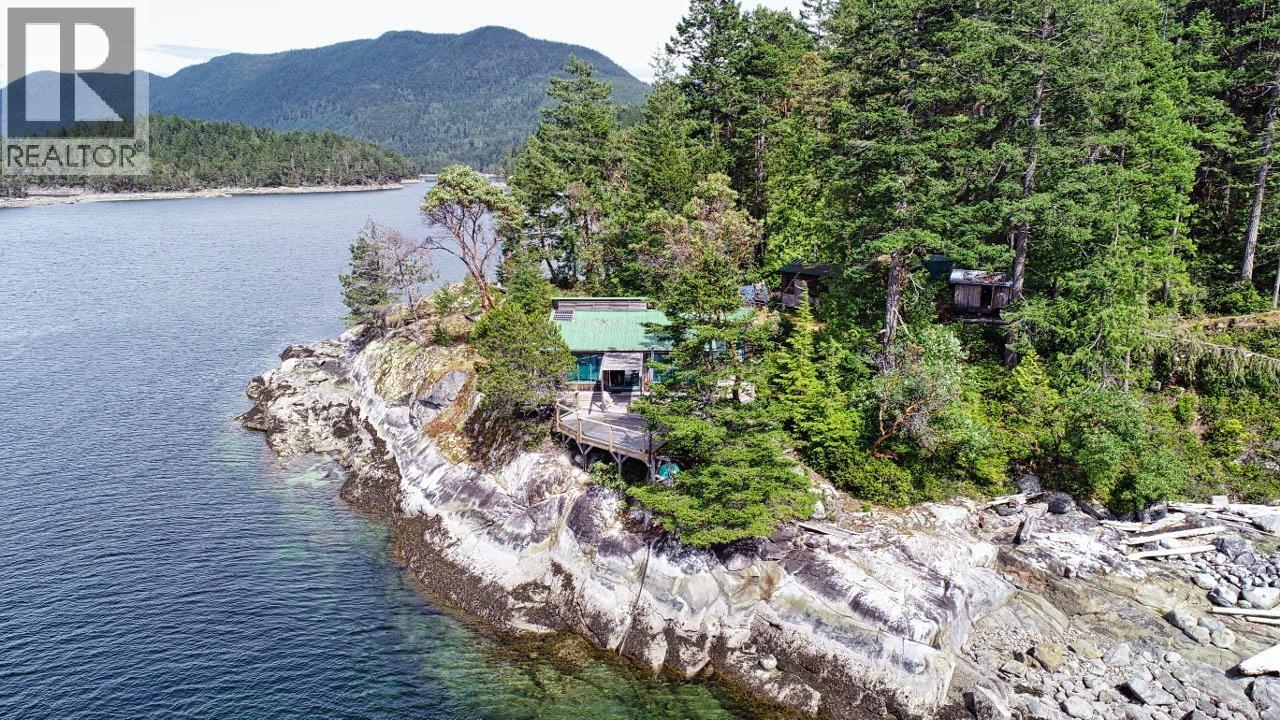 6894 Blueberry Point, Nelson Island, British Columbia  V0P 1V0 - Photo 3 - R3173507