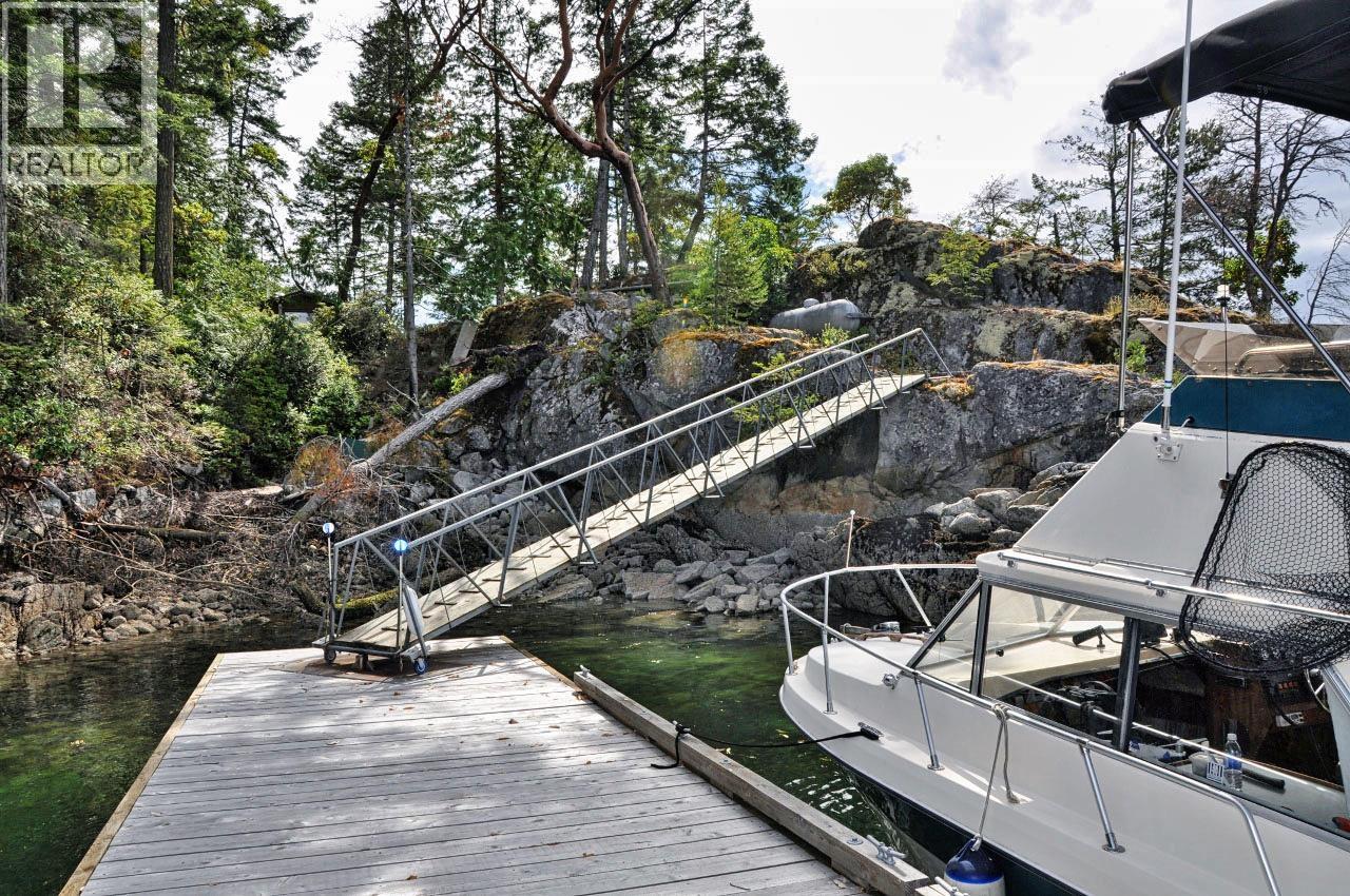 6894 Blueberry Point, Nelson Island, British Columbia  V0P 1V0 - Photo 9 - R3173507