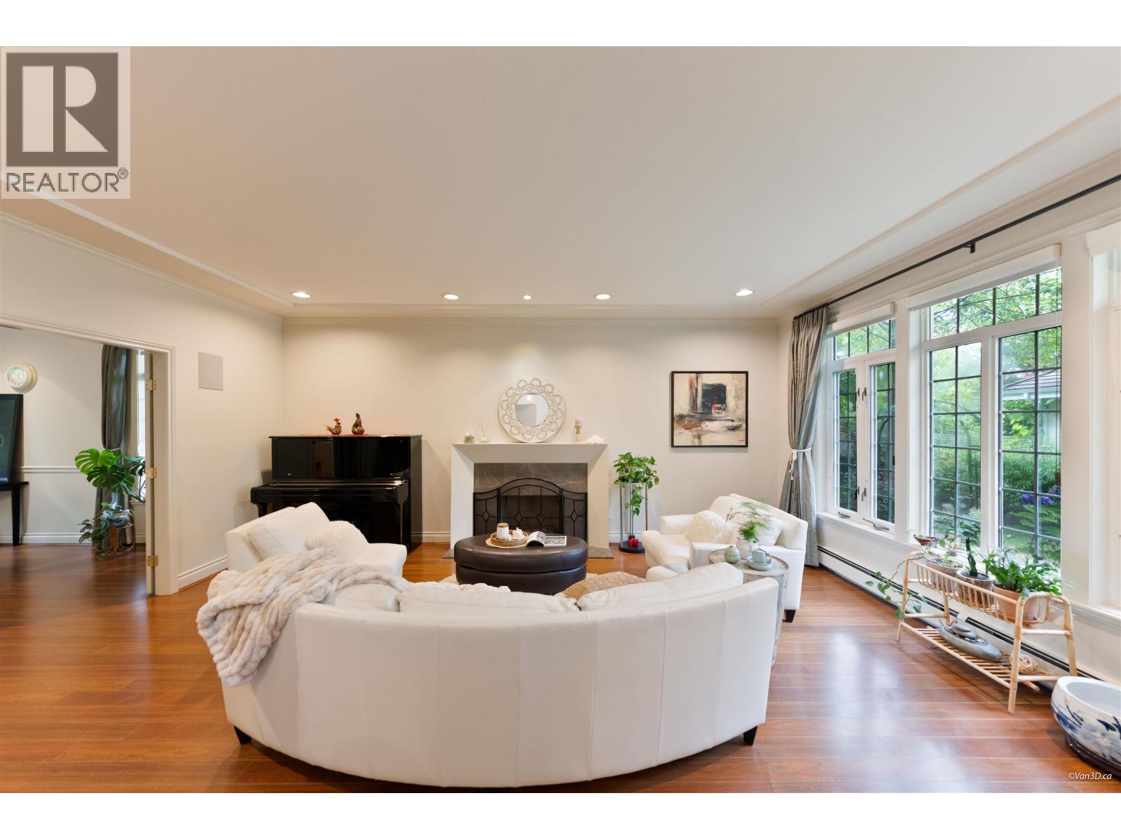 8530 Anglers Place, Vancouver, British Columbia  V6P 6P1 - Photo 5 - R3173125