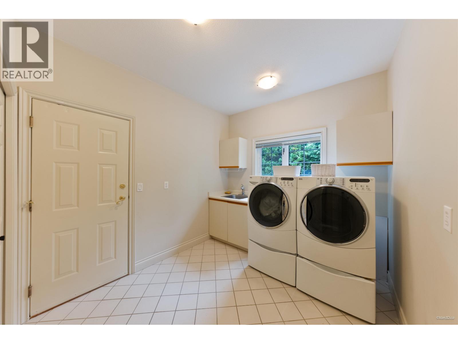 8530 Anglers Place, Vancouver, British Columbia  V6P 6P1 - Photo 14 - R3173125
