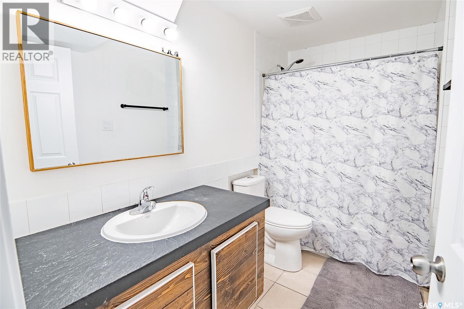 2401 15th 15th Avenue E, Prince Albert, Saskatchewan  S6V 6H4 - Photo 26 - SK050476