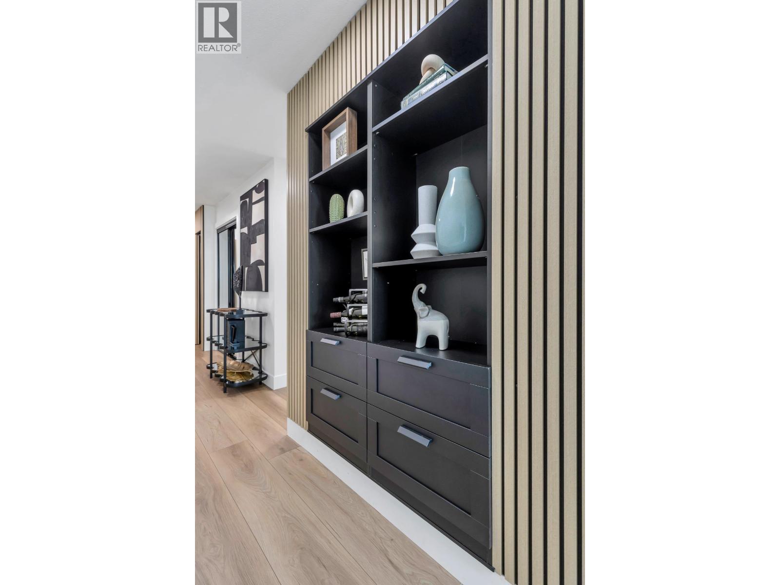 1001 2733 CHANDLERY PLACE