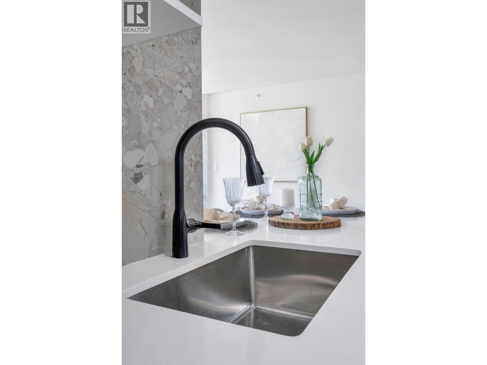 1001 2733 CHANDLERY PLACE