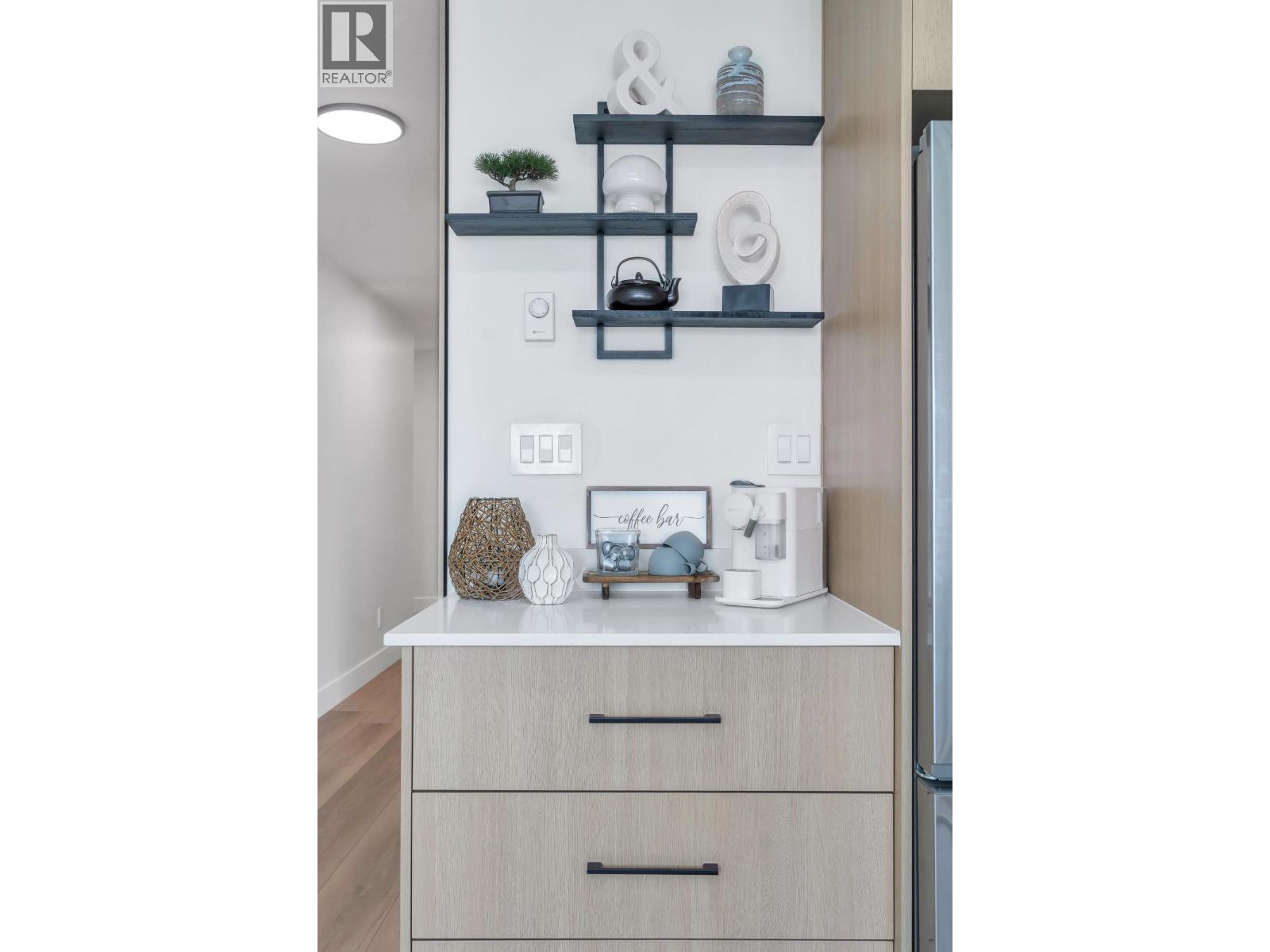 1001 2733 CHANDLERY PLACE