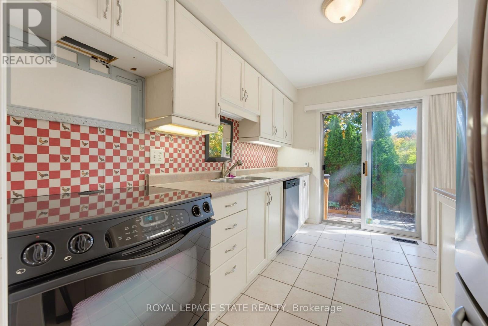 29 - 1276 Silvan Forest Drive, Burlington, Ontario  L7M 4V8 - Photo 10 - W13873882