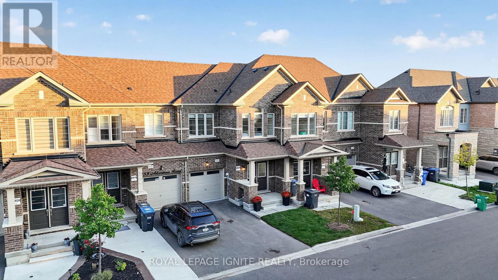 151 Adventura Road, Brampton, Ontario  L7A 5A7 - Photo 2 - W13873966