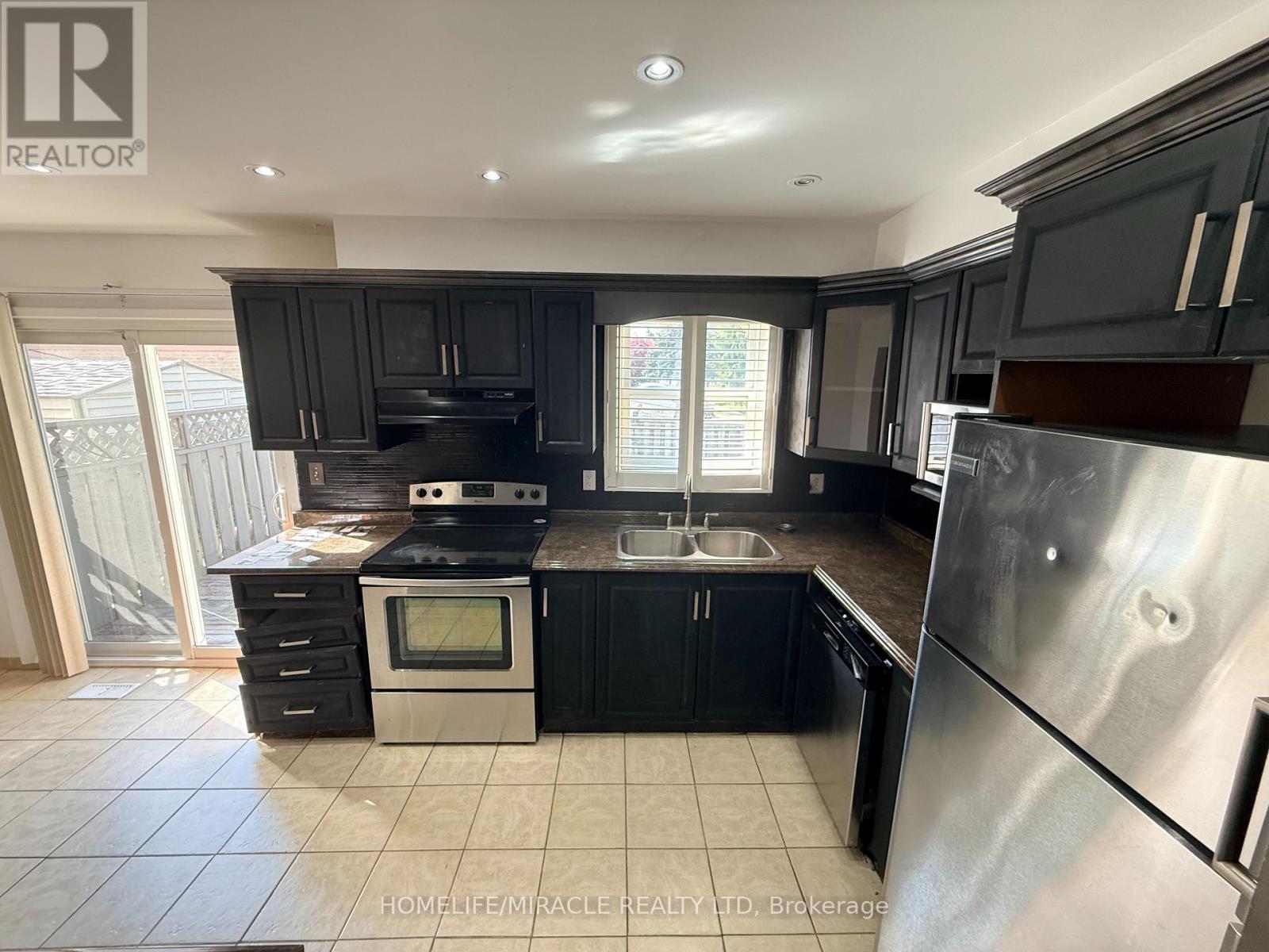 1 Hudson Drive, Brampton, Ontario  L6Y 2N6 - Photo 11 - W13873978